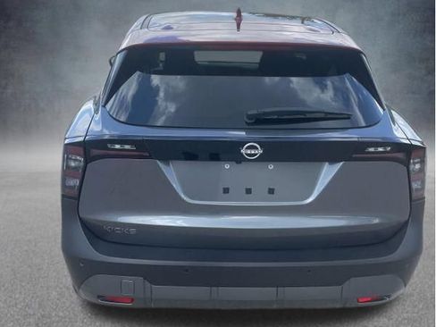 Used 2025 Nissan Kicks SV FWD image 6