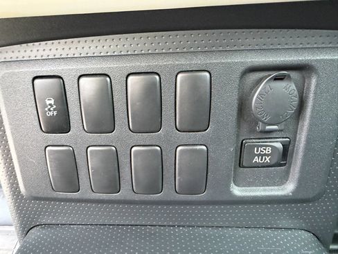 Used 2014 Toyota FJ Cruiser 4WD w/ Convenience Package image 33