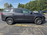 Used 2017 GMC Acadia SLT image 2