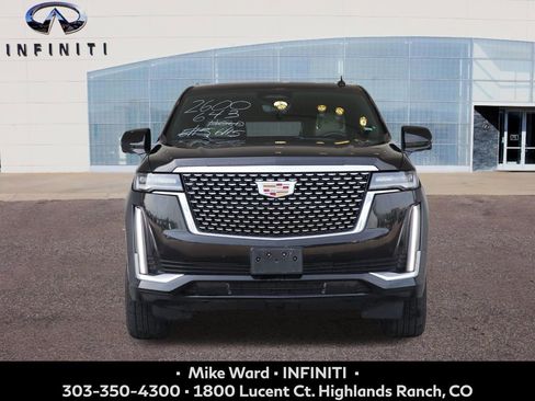 Used 2024 Cadillac Escalade Premium Luxury AWD/4WD image 9