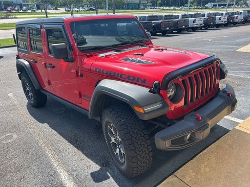 Used 2021 Jeep Wrangler Unlimited Rubicon w/ LED Lighting Group AWD/4WD image 9