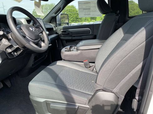 New 2026 RAM 2500 Tradesman AWD/4WD image 7