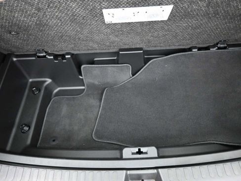 Used 2025 Buick Enclave Preferred w/ Power Package image 29