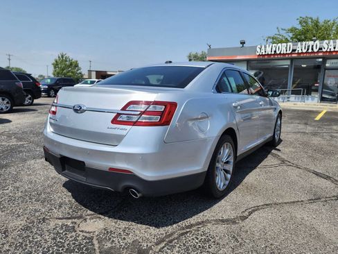Used 2019 Ford Taurus Limited FWD image 11