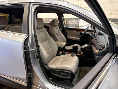 Used 2020 Honda CR-V Touring image 10