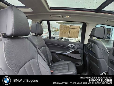 Used 2019 BMW X7 xDrive50i w/ Premium Package AWD/4WD image 15