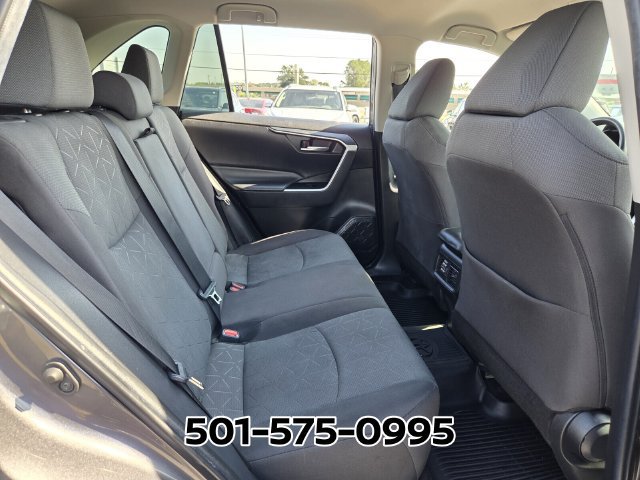 Used 2021 Toyota RAV4 XLE FWD image 15