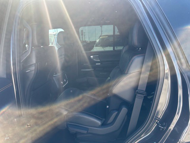 Used 2025 Ford Expedition Tremor AWD/4WD image 7