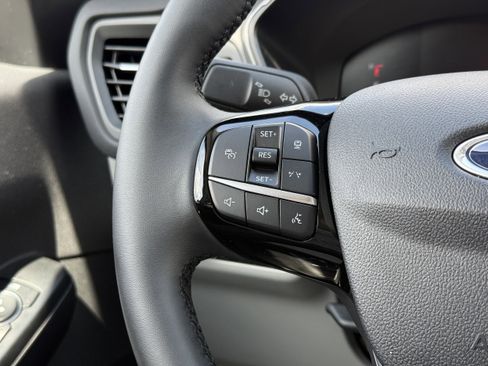 Used 2024 Ford Escape Active w/ Tech Pack #1 AWD/4WD image 14