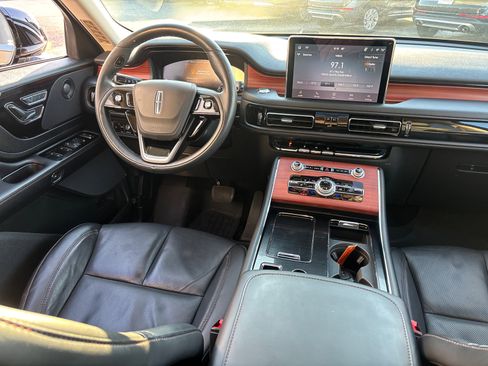 Certified 2024 Lincoln Aviator Reserve w/ Elements Package Plus image 32