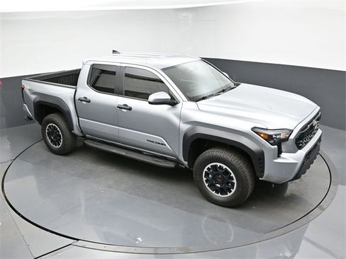 Used 2024 Toyota Tacoma 4x4 Double Cab image 37