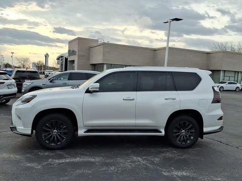 Used 2023 Lexus GX 460 Luxury w/ Sport Design Package AWD/4WD image 12