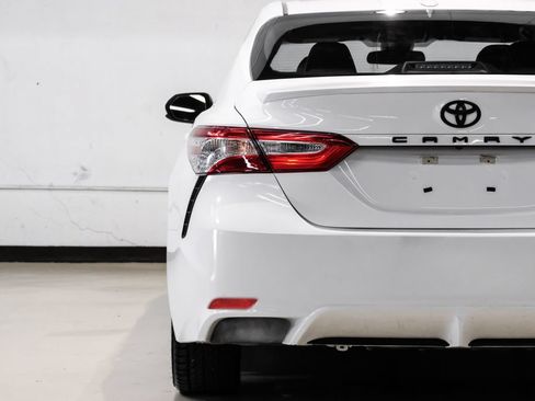 Used 2020 Toyota Camry SE FWD image 43