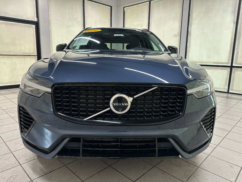 Used 2024 Volvo XC60 T8 Plus w/ Protection Package Premier AWD/4WD image 9