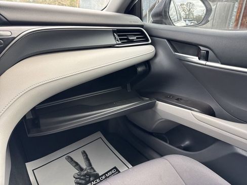 Used 2023 Toyota Camry LE image 27