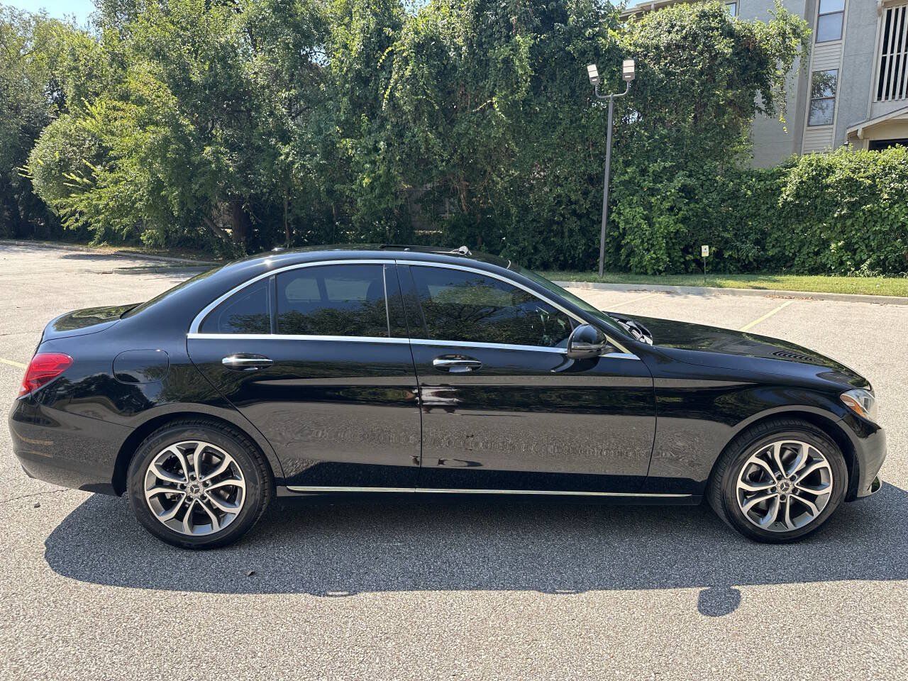 Used 2018 Mercedes-Benz C 300 4MATIC Sedan image 5