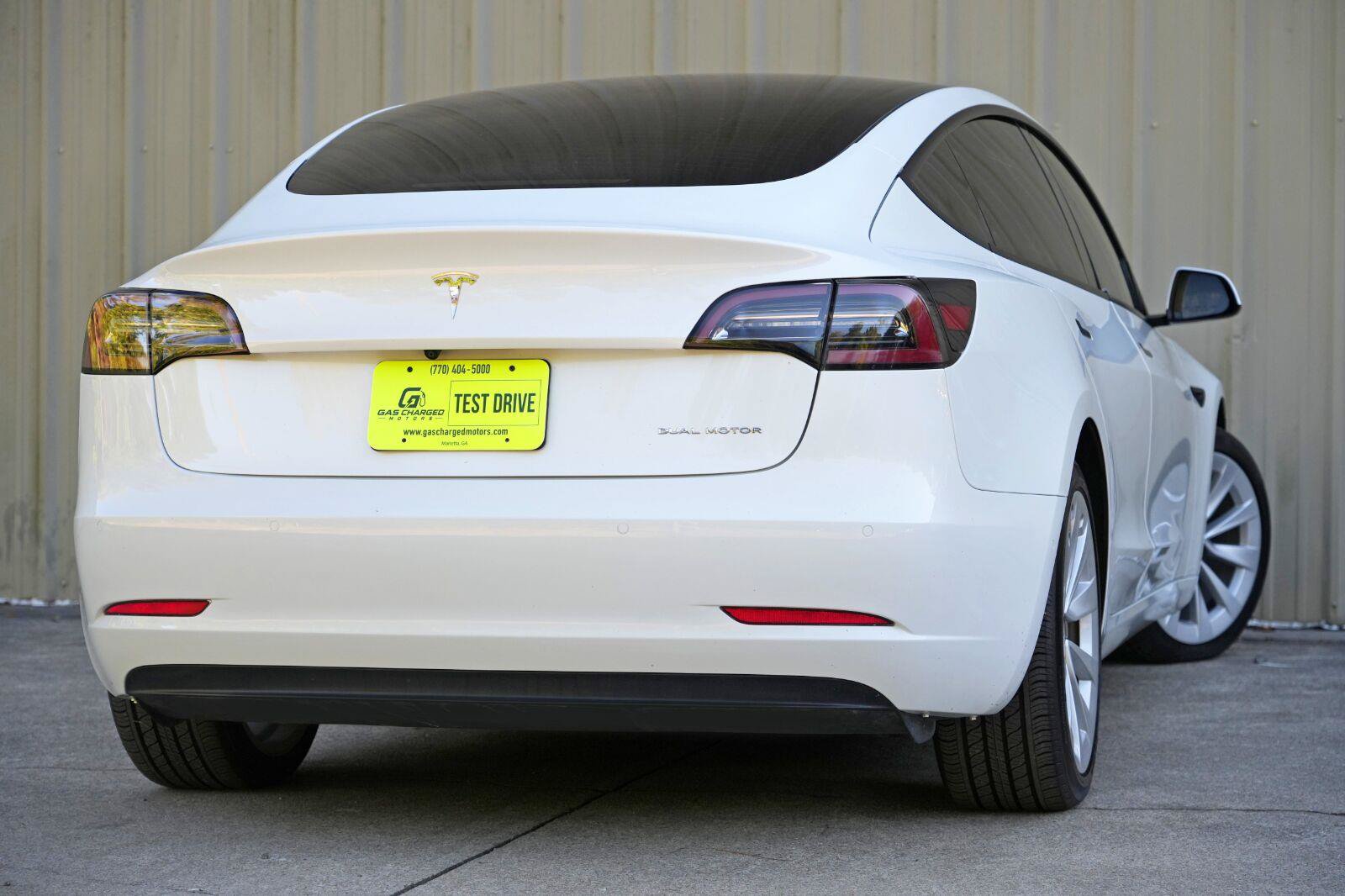 Used 2022 Tesla Model 3 Long Range AWD/4WD image 4
