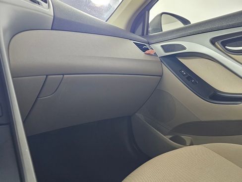 Used 2016 Hyundai Elantra SE w/ Option Group 02 image 35