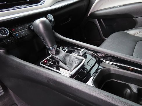 Certified 2023 Jeep Compass Limited image 18