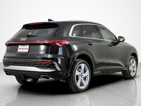 Used 2025 Audi Q5 Premium Plus w/ Premium Plus AWD/4WD image 5