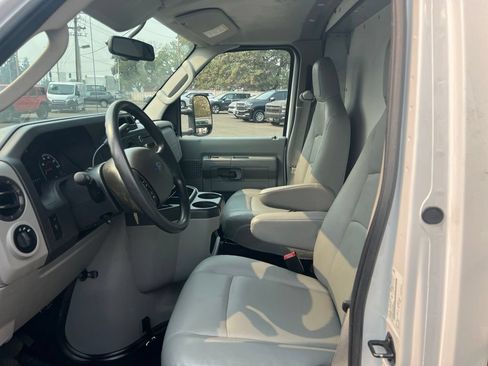 Used 2017 Ford E-350 and Econoline 350 Super Duty w/ Power Windows & Locks Group RWD image 9