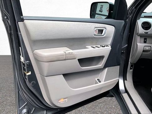 Used 2011 Honda Pilot LX image 18