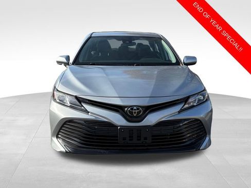 Used 2019 Toyota Camry LE image 1