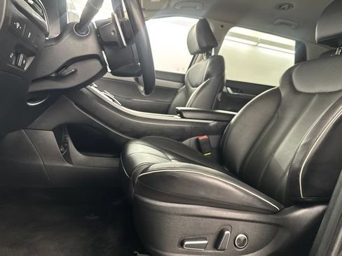 Used 2025 Hyundai Palisade SEL FWD image 19