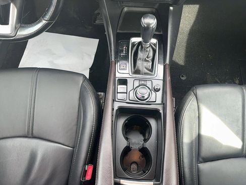 Used 2018 MAZDA MAZDA3 Touring image 13