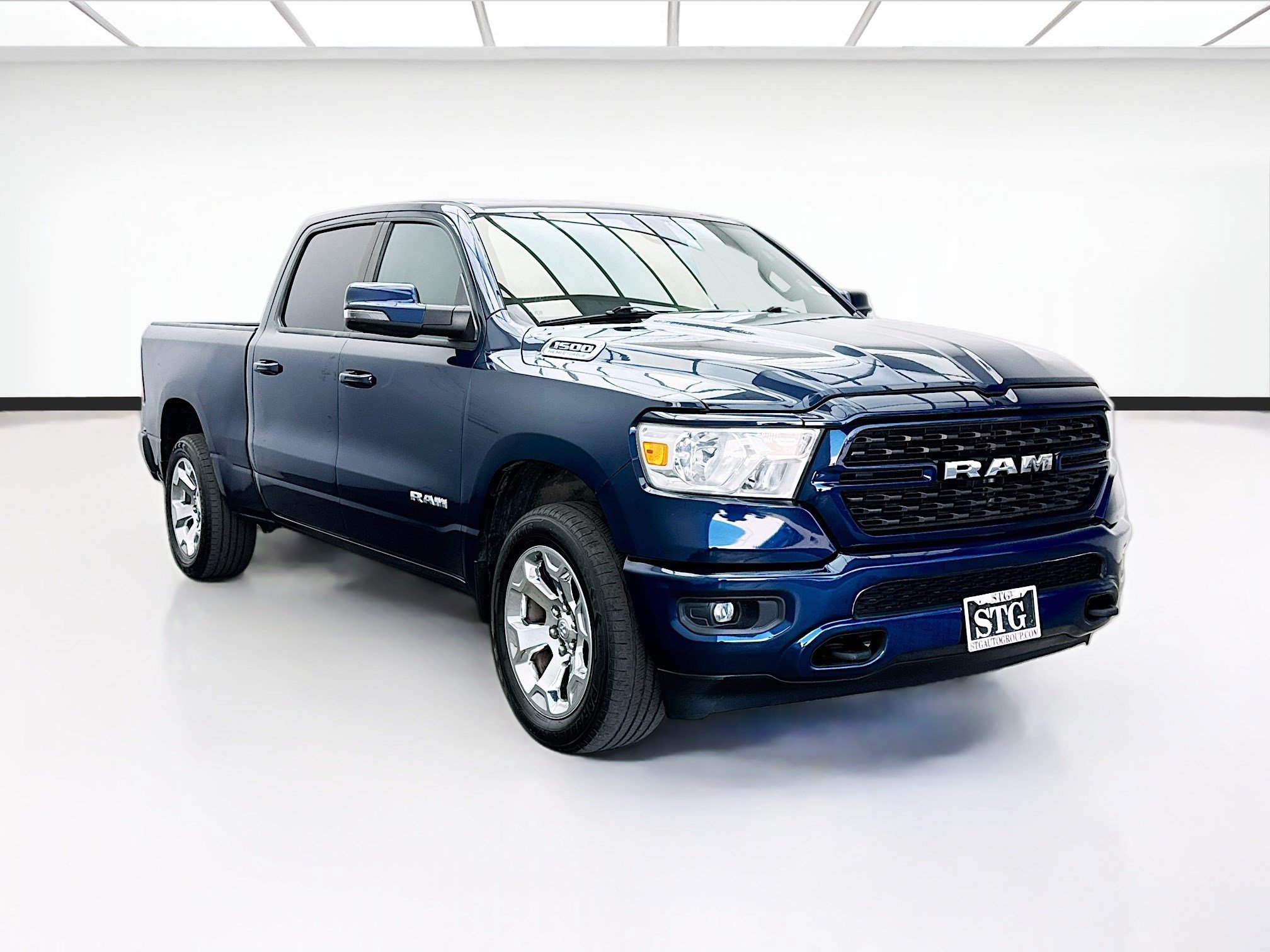 Used 2023 RAM 1500 Big Horn AWD/4WD image 3