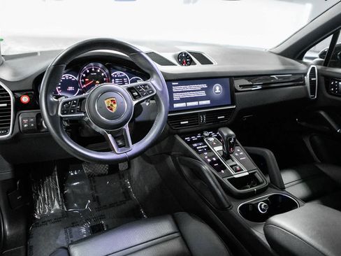 Certified 2023 Porsche Cayenne AWD/4WD image 13