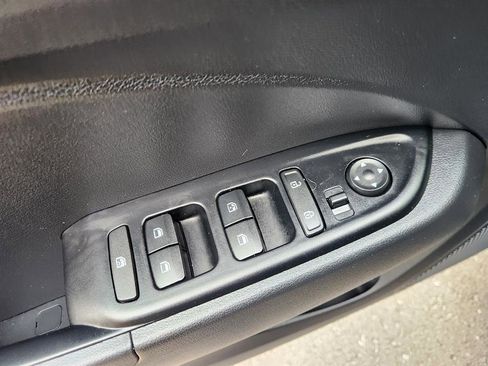 Certified 2024 Hyundai Venue SEL image 26