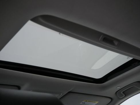 Used 2024 Honda CR-V EX-L image 4
