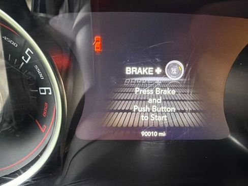 Used 2019 Dodge Challenger SXT RWD image 12