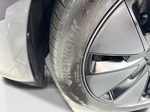 Used 2024 Tesla Model 3 Long Range RWD image 78