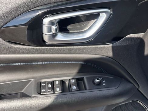 New 2026 Jeep Compass Limited image 8