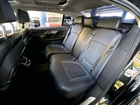 Used 2021 BMW 750i xDrive 750i xDrive w/ Luxury Rear Seating Package image 19