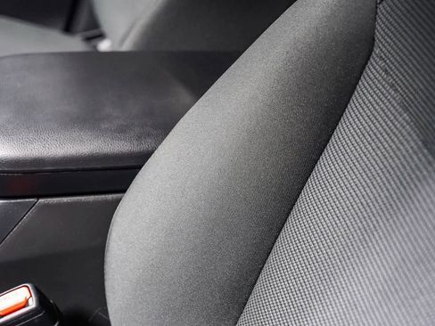 Certified 2025 Toyota RAV4 LE FWD image 19
