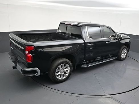 Used 2022 Chevrolet Silverado 1500 LTZ image 17