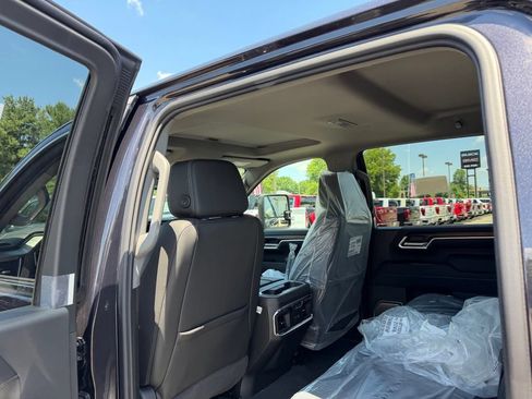 New 2026 GMC Sierra 2500 Denali w/ Denali Reserve Package AWD/4WD image 11