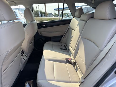 Used 2019 Subaru Outback 2.5i Limited AWD/4WD image 29