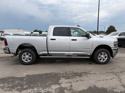 Used 2026 RAM 2500 Big Horn AWD/4WD image 9