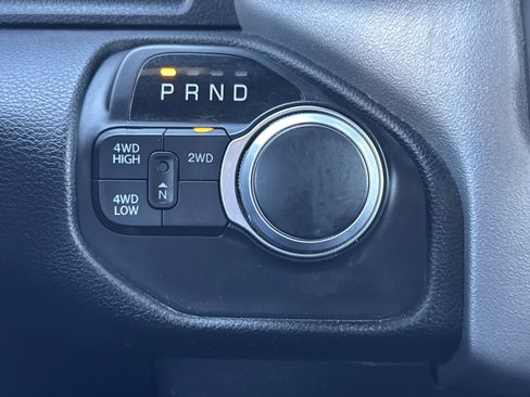 Used 2024 RAM 2500 Big Horn AWD/4WD image 15