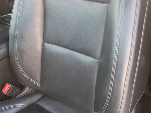 Used 2021 Chevrolet Suburban LT image 23