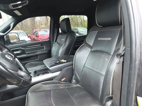 Used 2022 RAM 2500 Laramie w/ Night Edition image 6