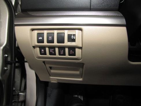 Used 2017 Subaru Legacy 2.5i Premium image 8