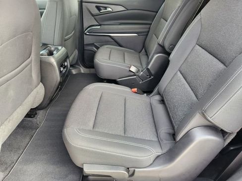 Used 2024 Chevrolet Traverse LT w/ LPO, Floor Liner Package FWD image 30