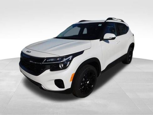 Used 2025 Kia Seltos X-Line image 3