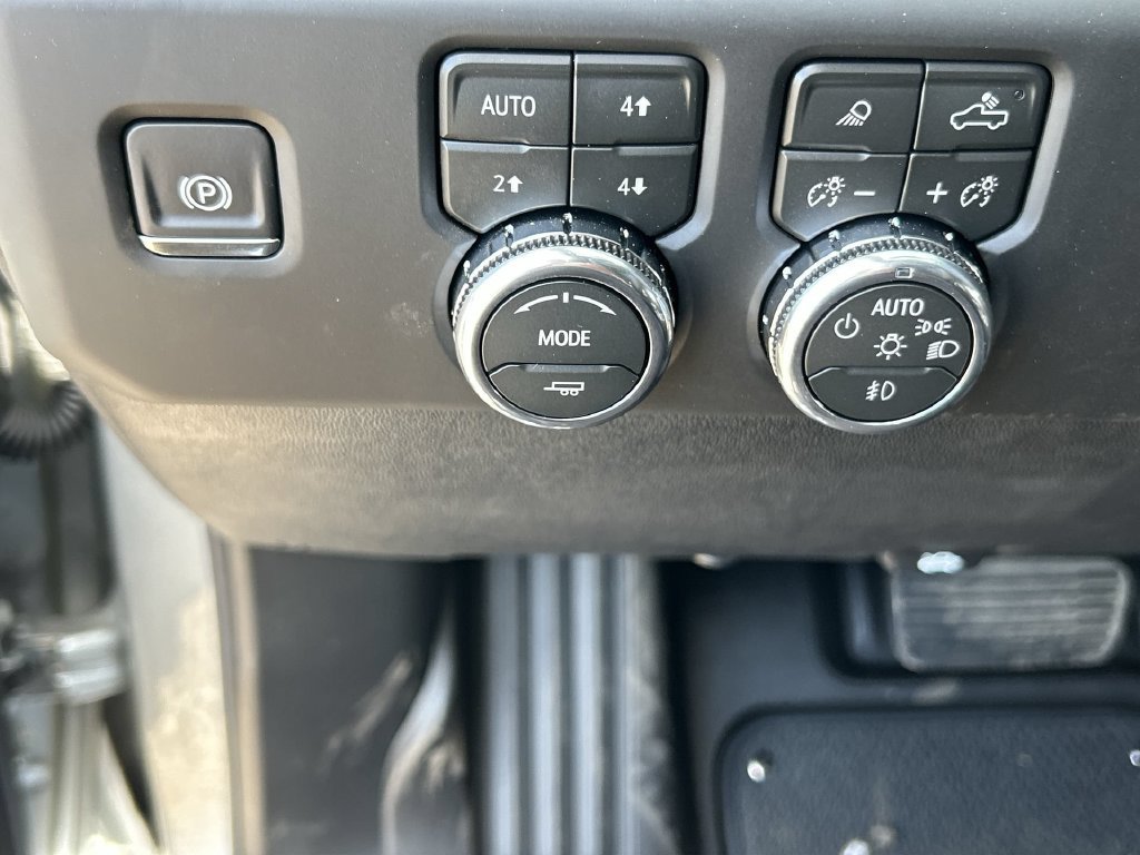 New 2026 GMC Sierra 2500 AT4 w/ AT4 Premium Plus Package AWD/4WD image 18