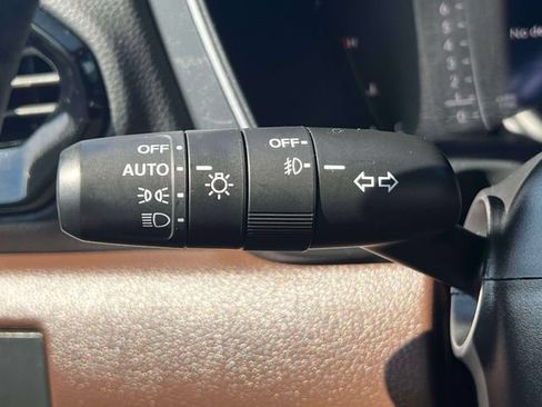 Used 2025 Honda Pilot Elite image 24